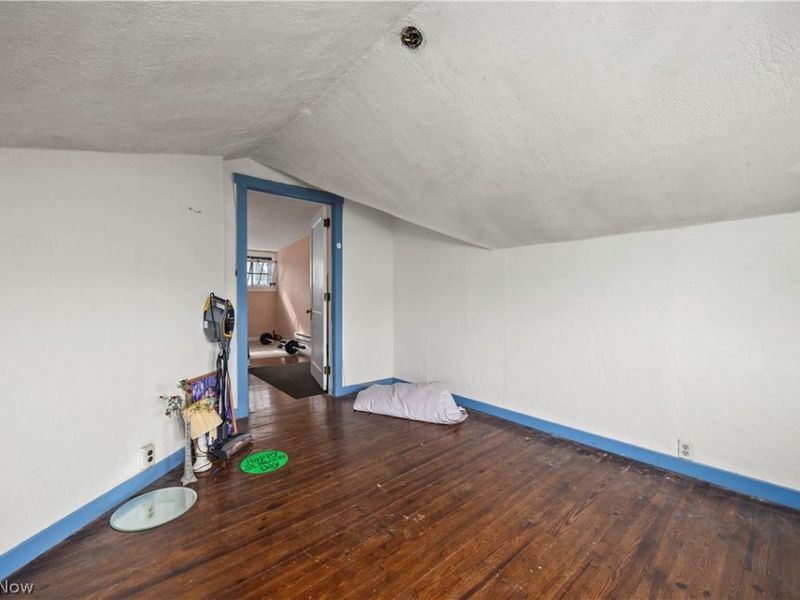 2212 Olive Avenue , Lakewood, OH 44107 Photo 28