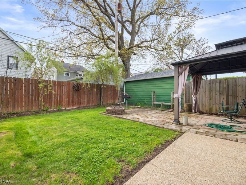 2212 Olive Avenue , Lakewood, OH 44107 Photo 4