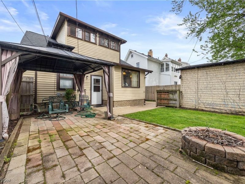 2212 Olive Avenue , Lakewood, OH 44107 Photo 6