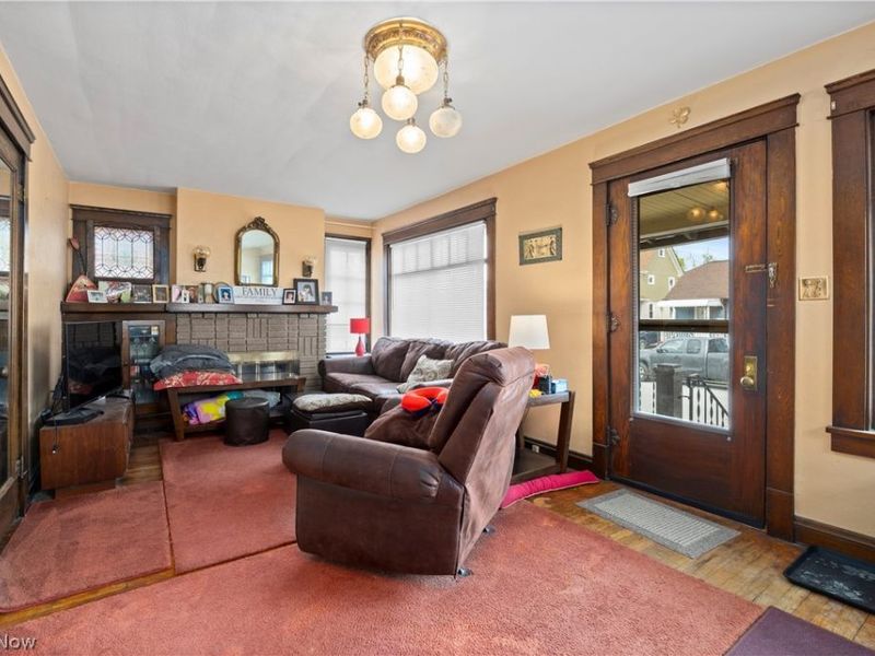 2212 Olive Avenue , Lakewood, OH 44107 Photo 9