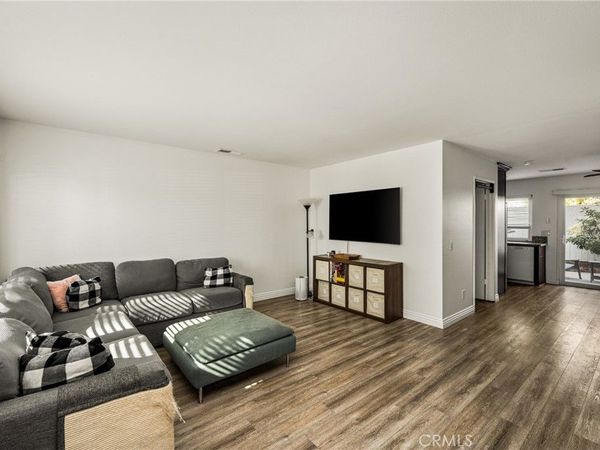 19752 Bromley Lane, Unit 9, Huntington Beach, CA 92646