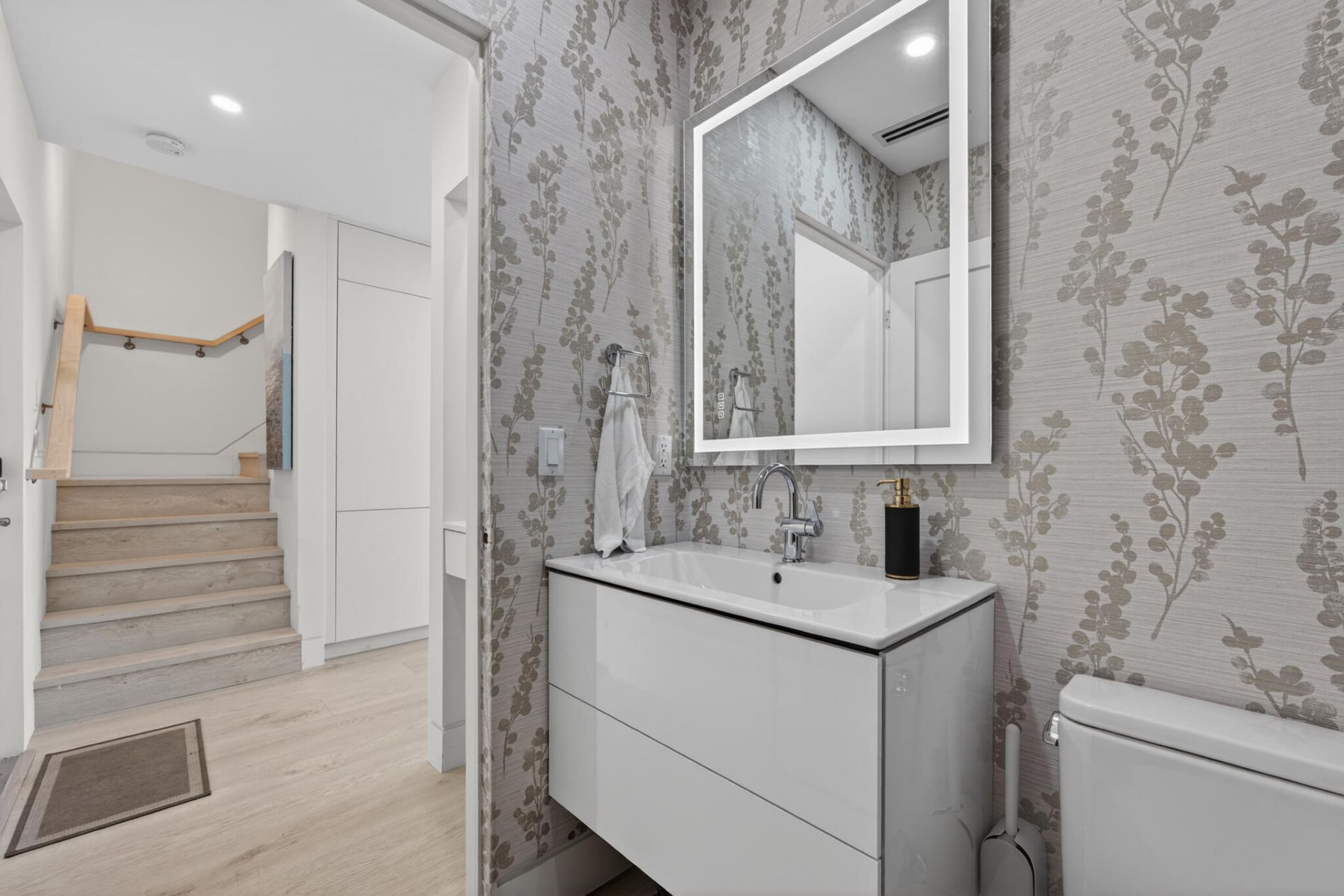 5720 Old Ocean Boulevard, Unit 5e, Ocean Ridge, FL 33435 Photo