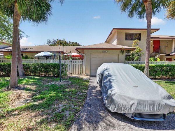 1821 NE 40th Court, Unit 305, Pompano Beach, FL 33064