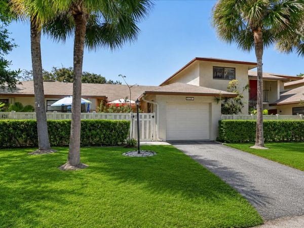 1821 NE 40th Court, Unit 305, Pompano Beach, FL 33064