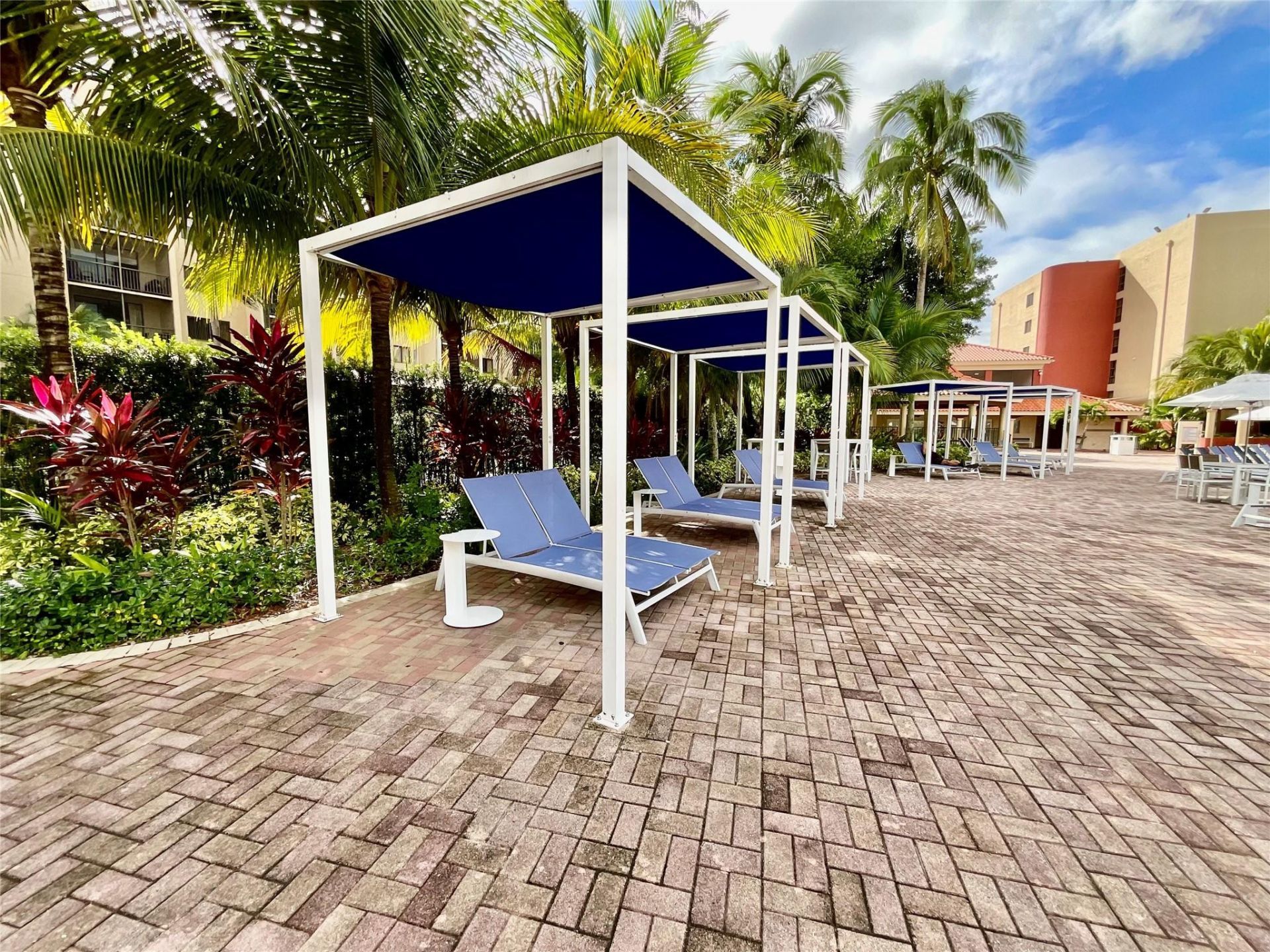 9517 Fontainebleau Boulevard, Unit 551-219, Miami, FL 33172 Photo