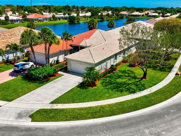 10641 Royal Caribbean Circle, Boynton Beach, FL 33437