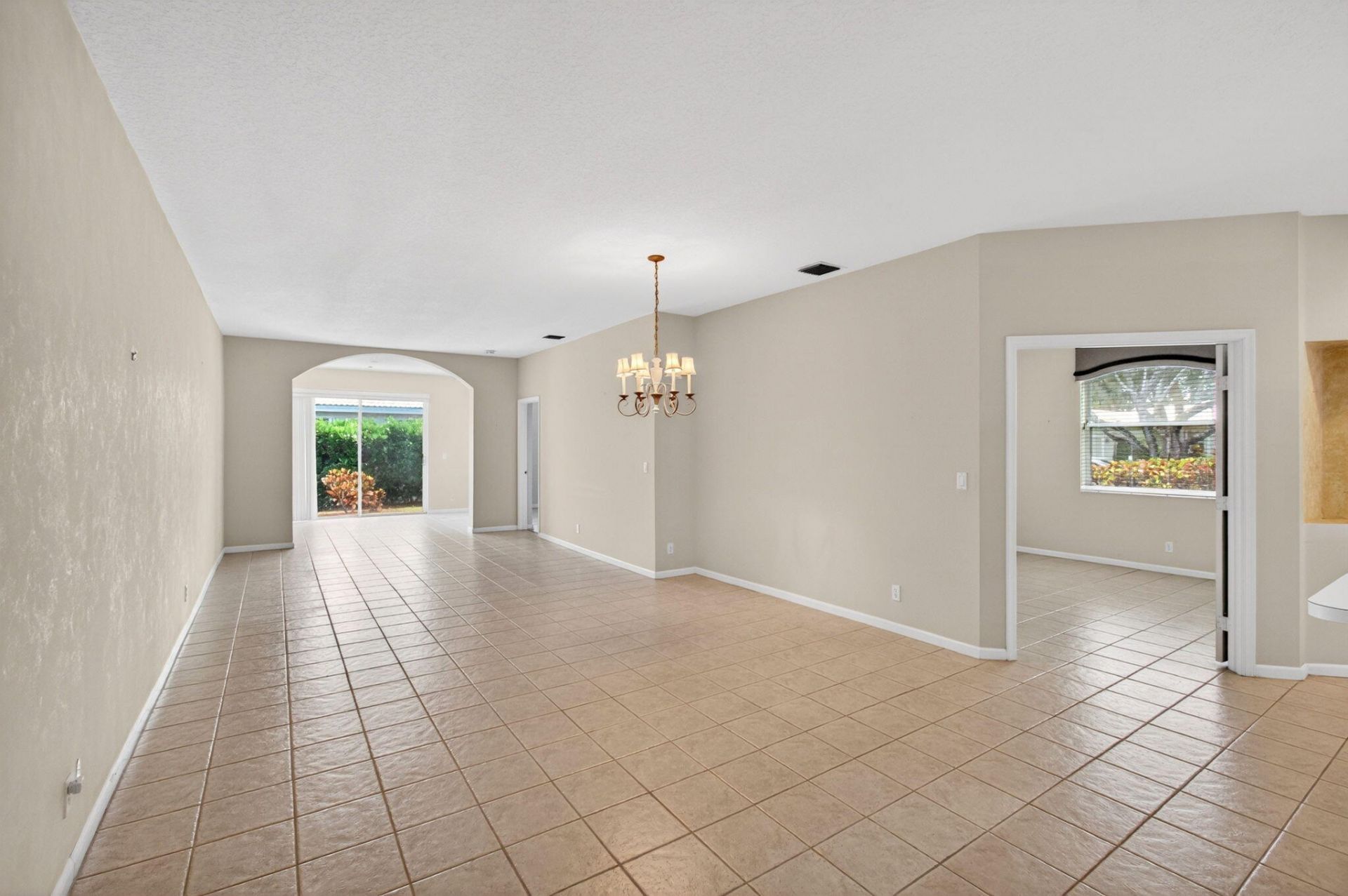 10641 Royal Caribbean Circle, Boynton Beach, FL 33437 Photo