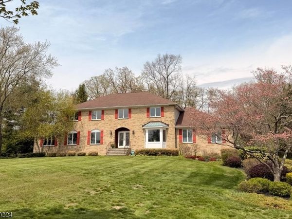 5 Gianna Ct, Randolph, NJ 07869