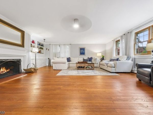 61 Burnett Ter, Maplewood, NJ 07040