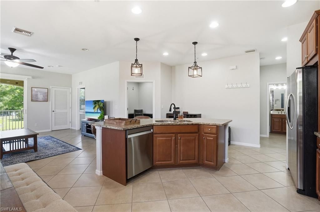 8515 Oakshade Cir, Unit 201, Fort Myers, FL 33919 Photo
