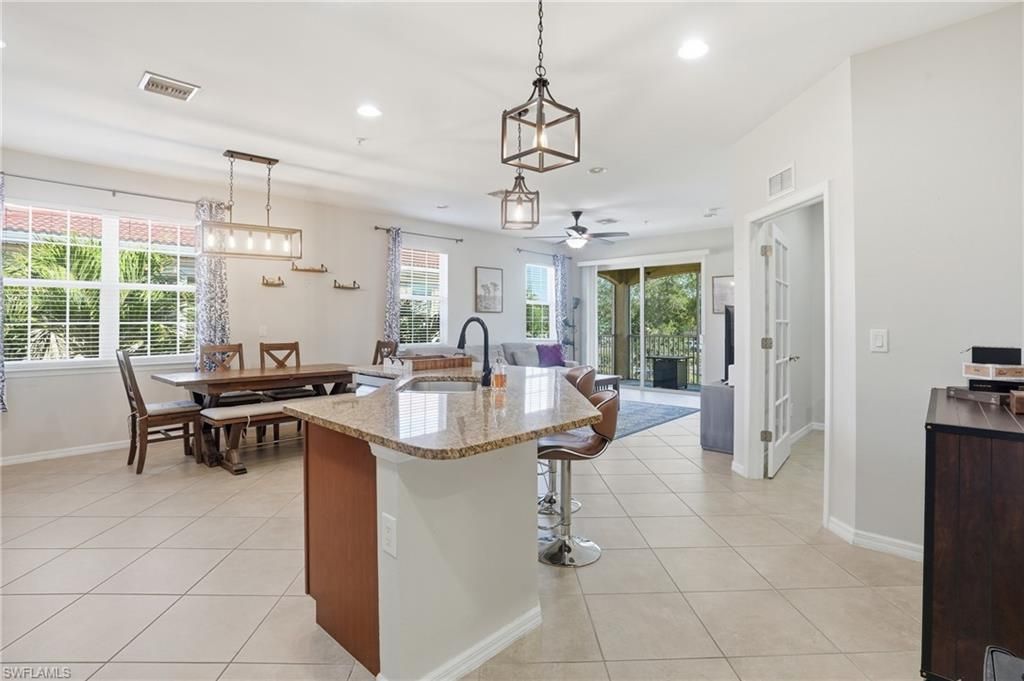 8515 Oakshade Cir, Unit 201, Fort Myers, FL 33919 Photo