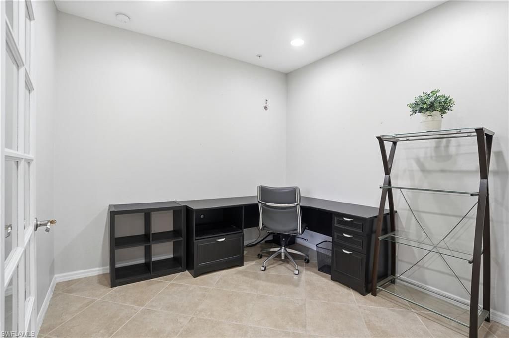 8515 Oakshade Cir, Unit 201, Fort Myers, FL 33919 Photo