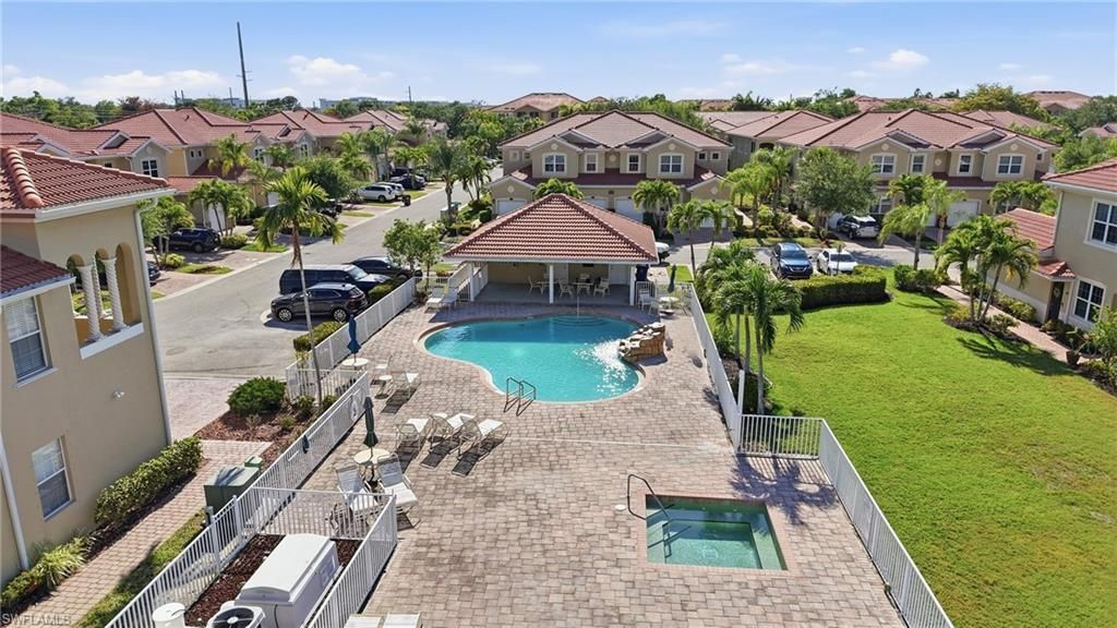 8515 Oakshade Cir, Unit 201, Fort Myers, FL 33919 Photo