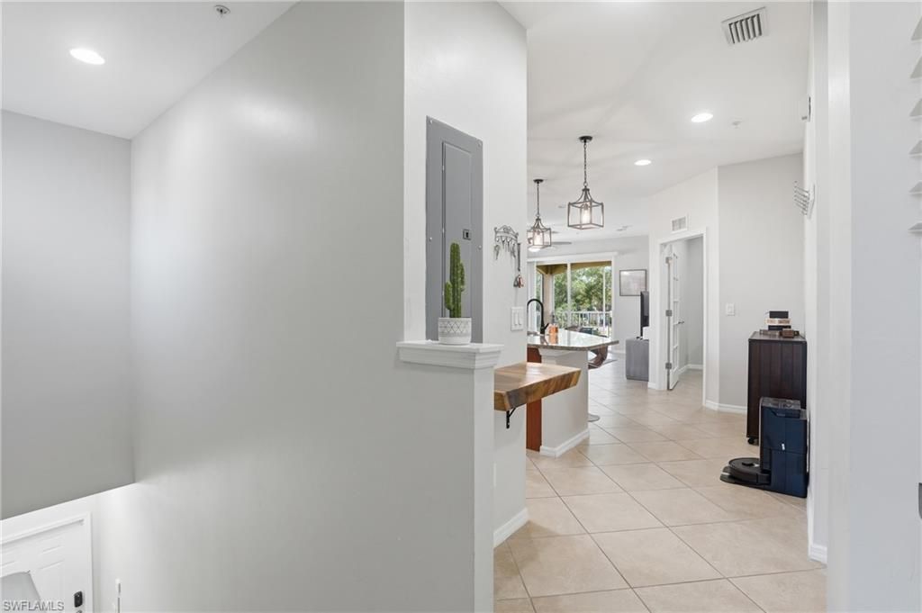 8515 Oakshade Cir, Unit 201, Fort Myers, FL 33919 Photo