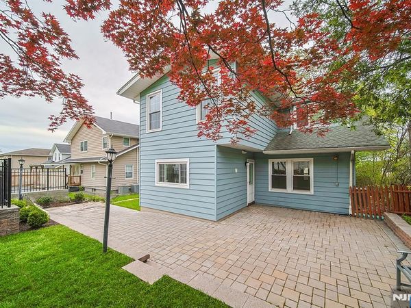 586 Hillside Street, RIDGEFIELD, NJ 07657