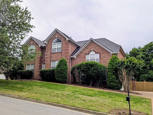 5508 Brookshire Dr, Nashville, TN 37211