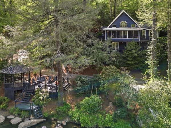 906 Riverside Lane , Blue Ridge, GA 30513