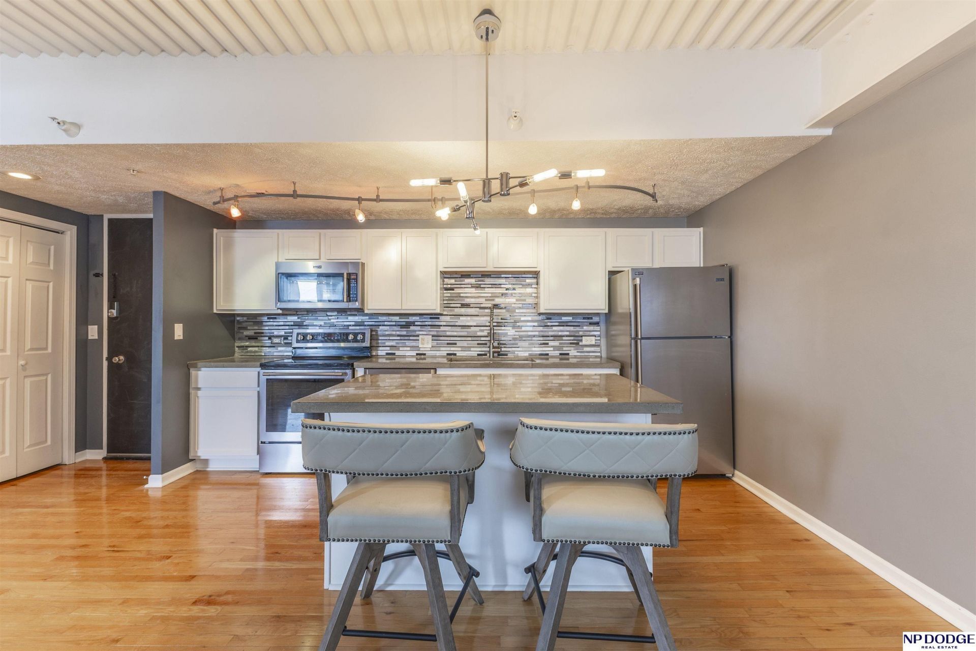 105 N 31st Avenue , Omaha, NE 68131