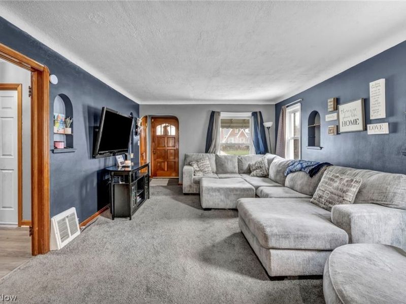 1403 Tuxedo Avenue, Parma, OH 44134 Photo 3