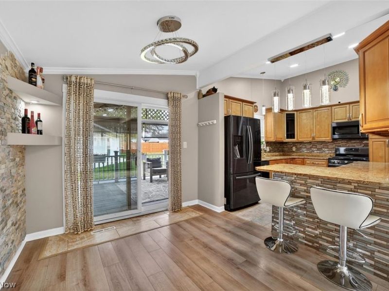 1178 Golden Gate Boulevard, Mayfield Heights, OH 44124 Photo 12