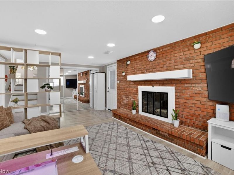 1178 Golden Gate Boulevard, Mayfield Heights, OH 44124 Photo 25