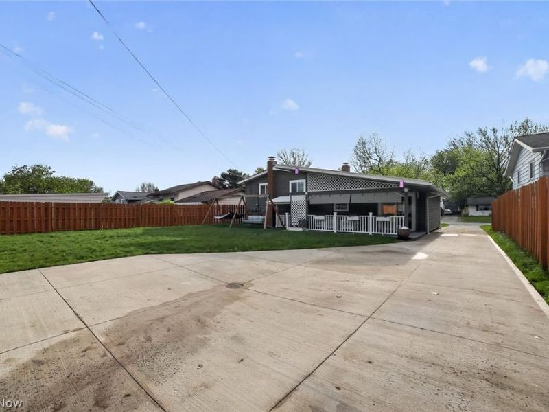 1178 Golden Gate Boulevard, Mayfield Heights, OH 44124 Photo 31