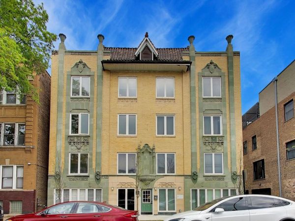 1636 W Melrose Street , Unit 303, Chicago, IL 60657