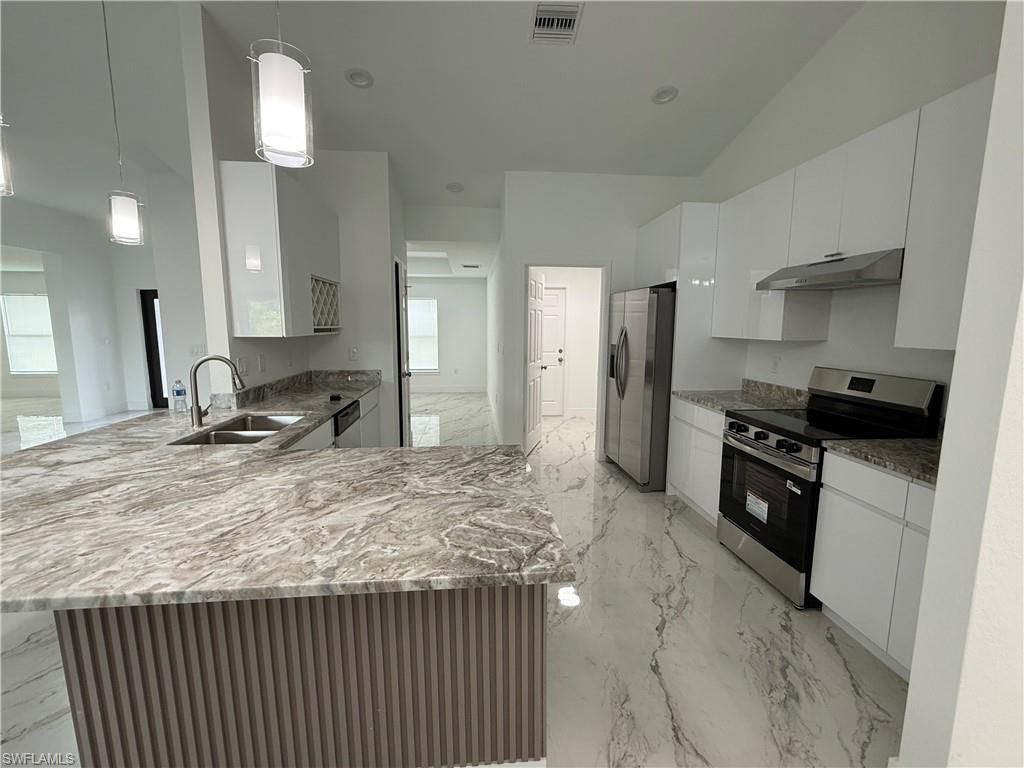 2804 46th St Sw, Lehigh Acres, FL 33976 Photo