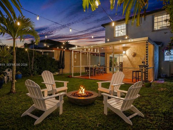 16362 SW 139th Ave , Miami, FL 33177