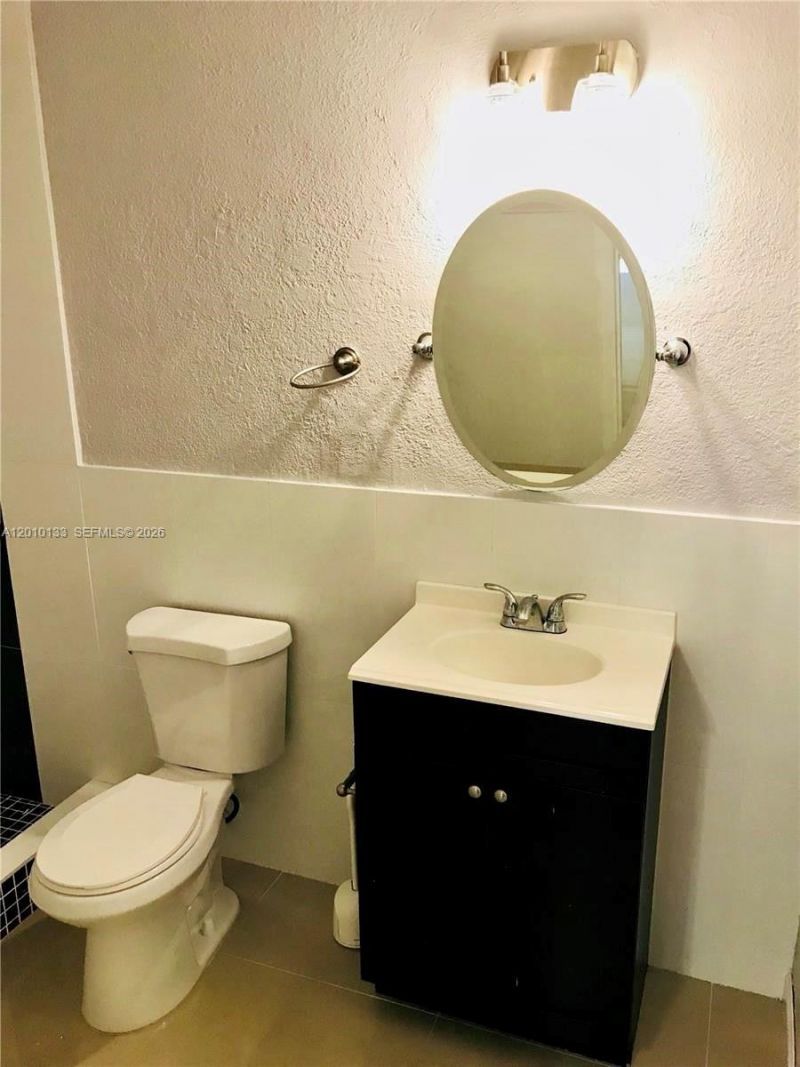 944 NW 51st St, Unit 1, Miami, FL 33127 Photo