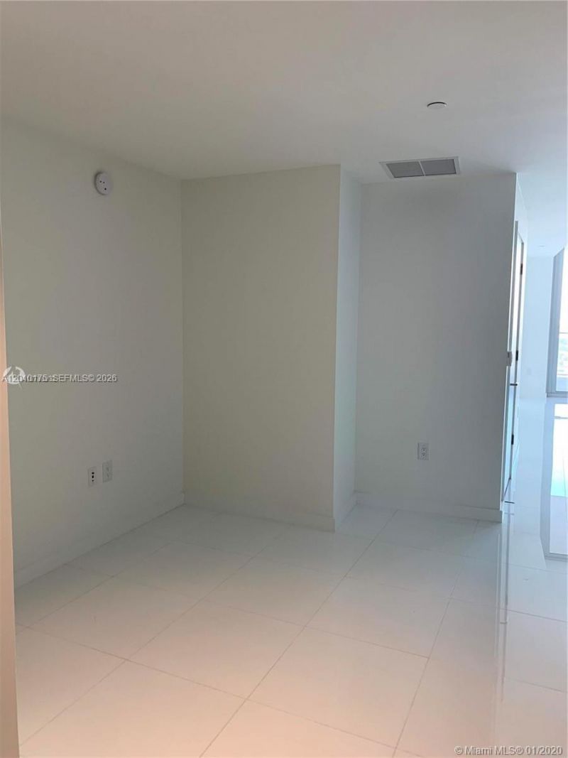 851 NE 1st Ave , Unit 2700, Miami, FL 33132 Photo