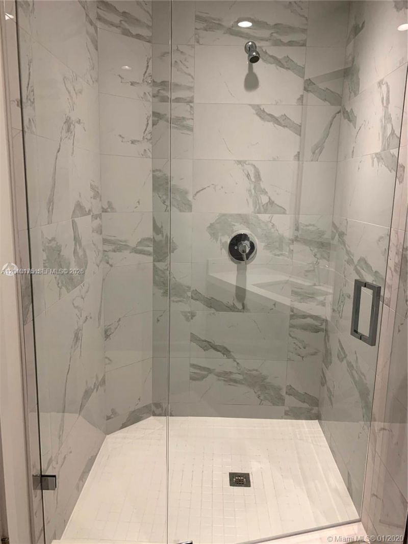 851 NE 1st Ave , Unit 2700, Miami, FL 33132 Photo