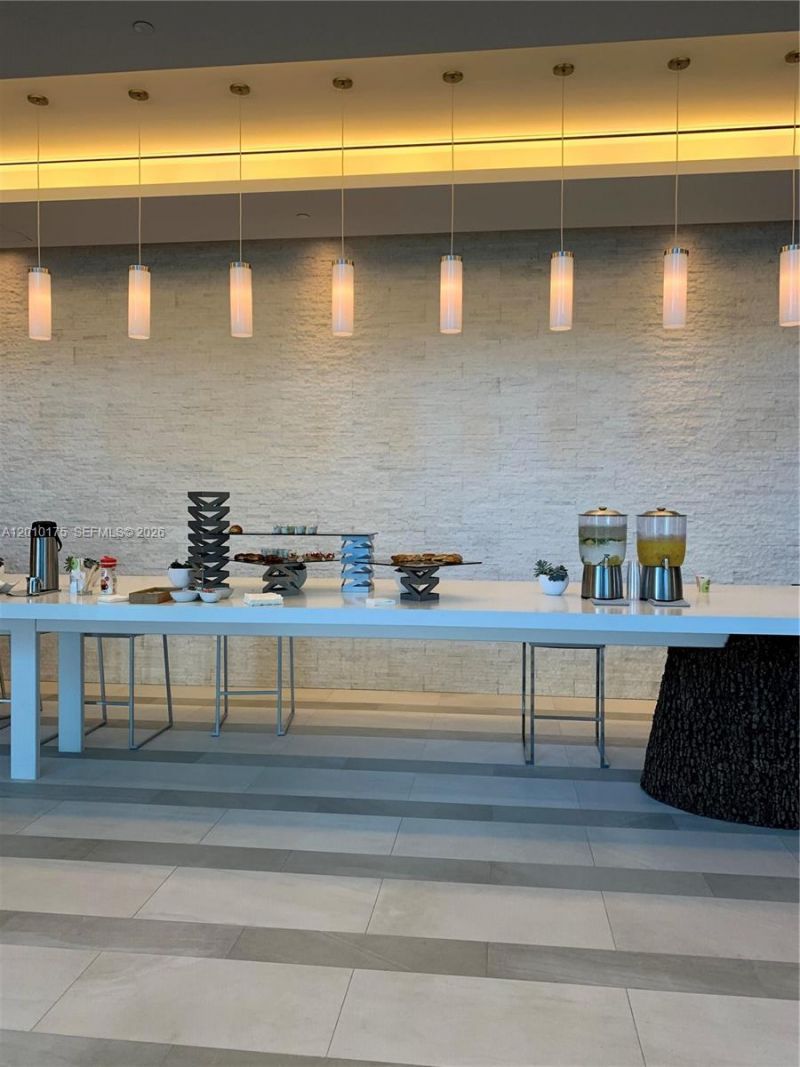 851 NE 1st Ave , Unit 2700, Miami, FL 33132 Photo