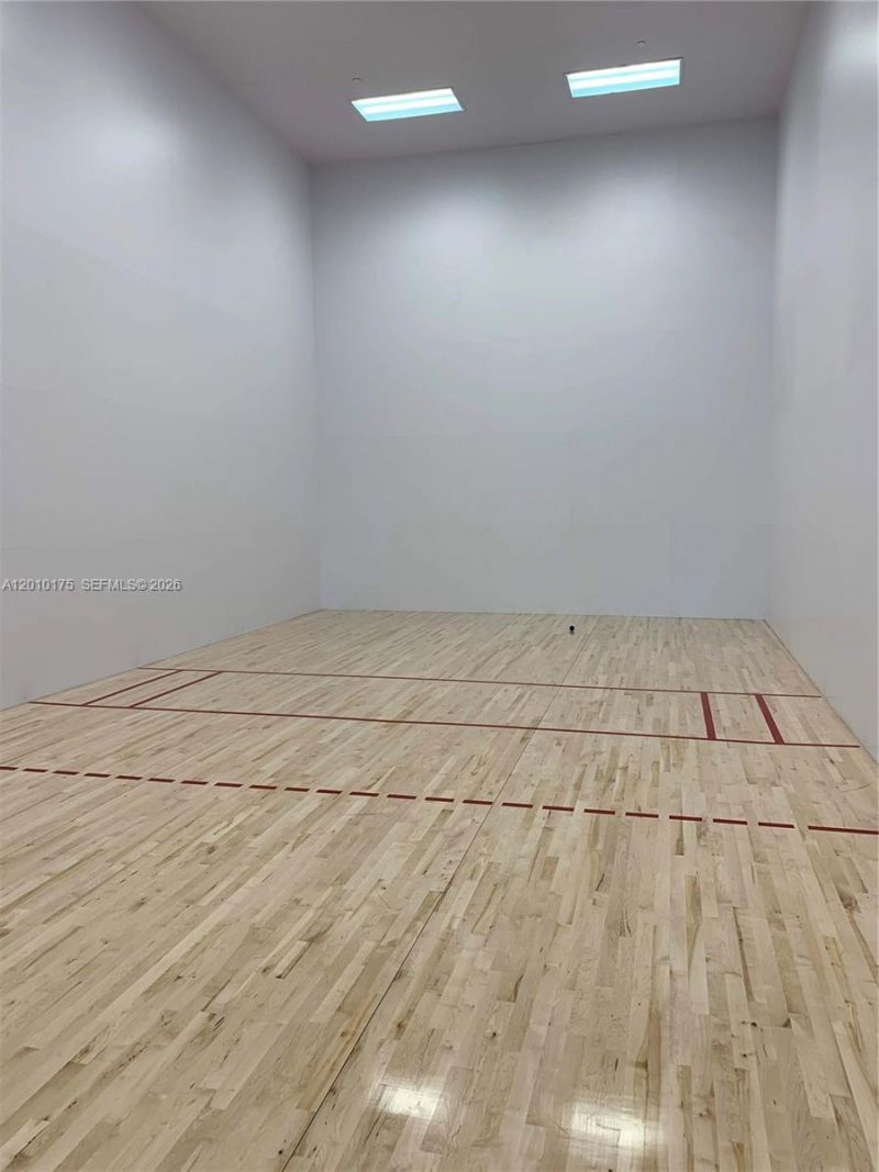 851 NE 1st Ave , Unit 2700, Miami, FL 33132 Photo