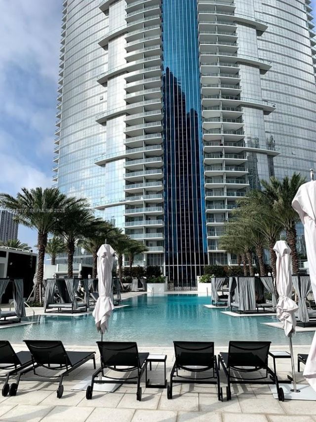 851 NE 1st Ave , Unit 2700, Miami, FL 33132 Photo