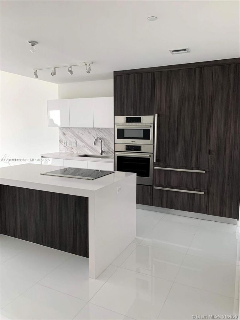 851 NE 1st Ave , Unit 2700, Miami, FL 33132 Photo