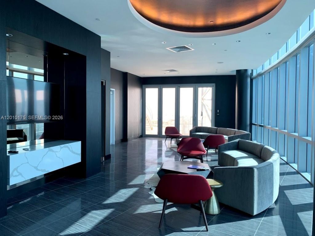 851 NE 1st Ave , Unit 2700, Miami, FL 33132 Photo