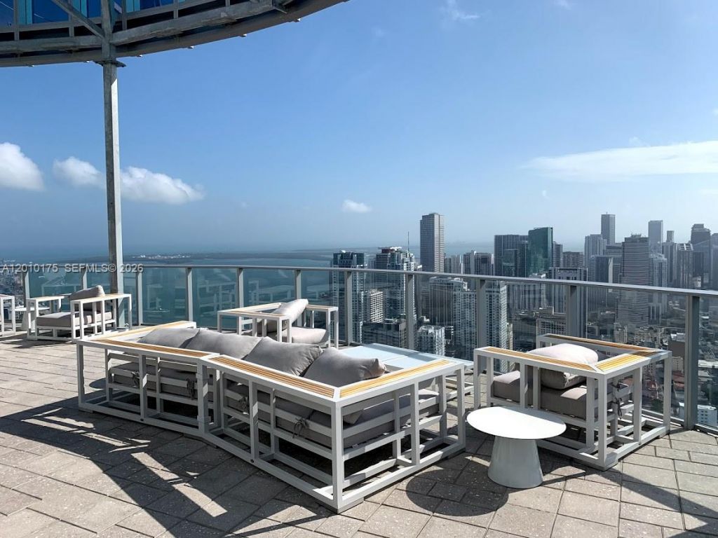 851 NE 1st Ave , Unit 2700, Miami, FL 33132 Photo