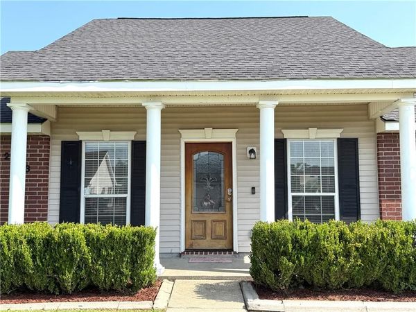 2753 FOLIAGE Drive , Marrero, LA 70072