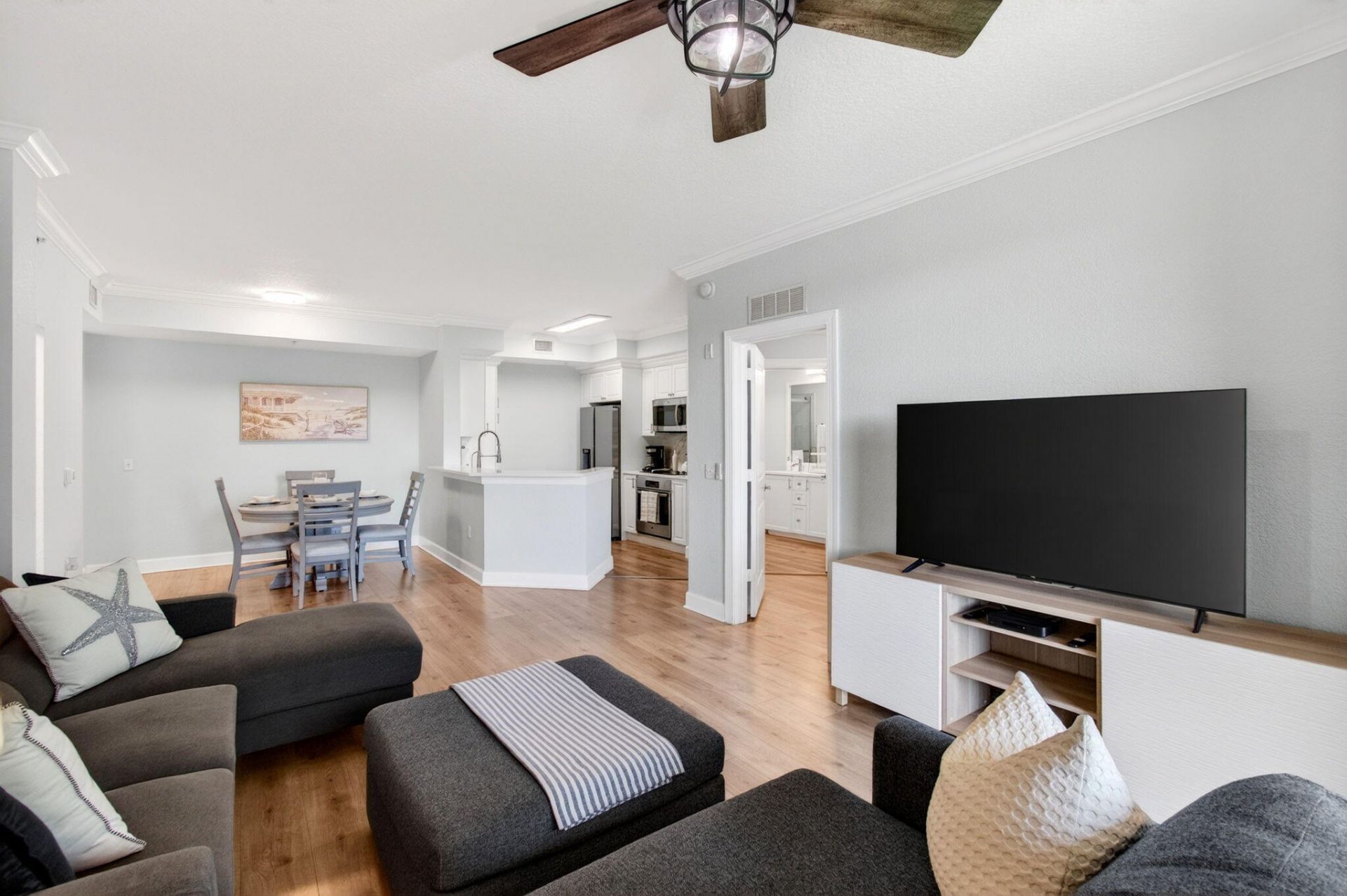 1660 Renaissance Commons Boulevard, Unit 2207, Boynton Beach, FL 33426 Photo