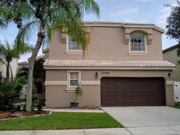 15729 NW Tenth Street NW, Pembroke Pines, FL 33028