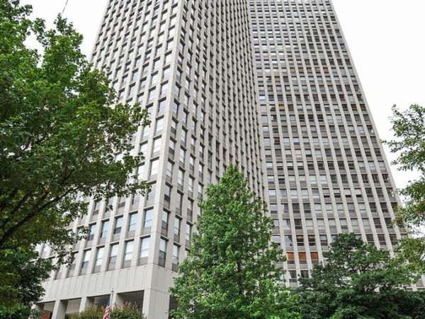 2626 N Lakeview Avenue, Unit 2810, Chicago, IL 60614