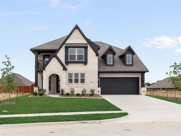1052 Pineview Lane, Crowley, TX 76036