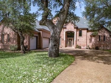 9313 Dosier Cove W, Fort Worth, TX 76179
