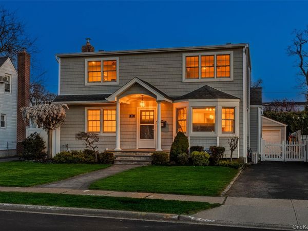 11 Airway Drive , Bellmore, NY 11710