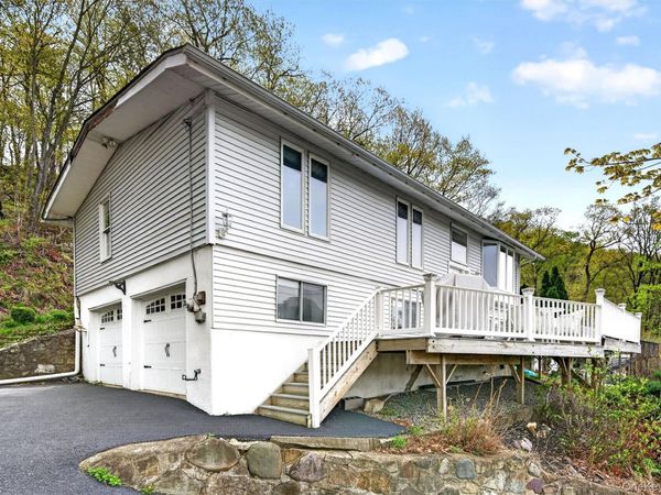 66 Edgemere Avenue , Greenwood Lake, NY 10925