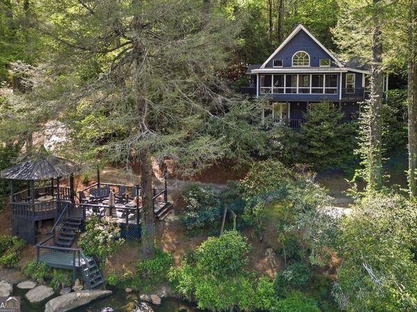 906 Riverside Lane, Blue Ridge, GA 30513