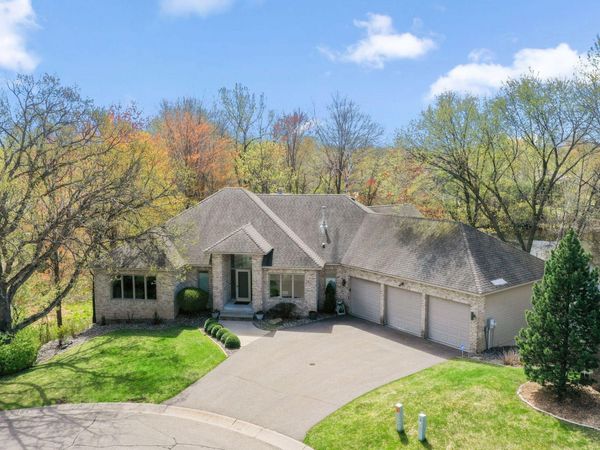 10605 54th Avenue N, Plymouth, MN 55442