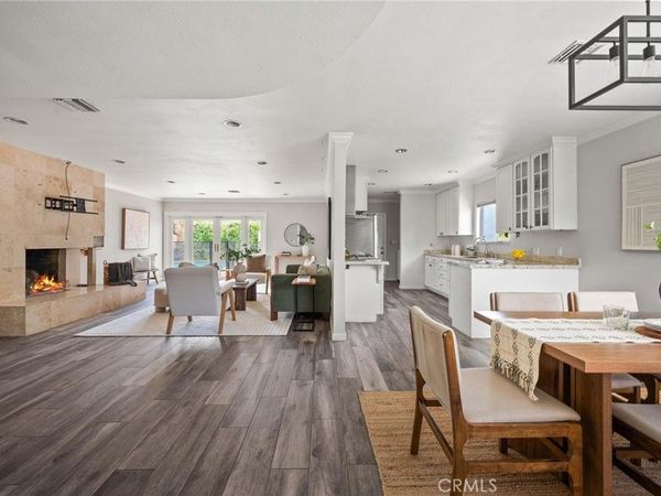 7027 Gloria Avenue, Lake Balboa, CA 91406