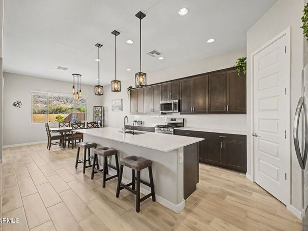 9721 S 38TH Lane, Laveen, AZ 85339